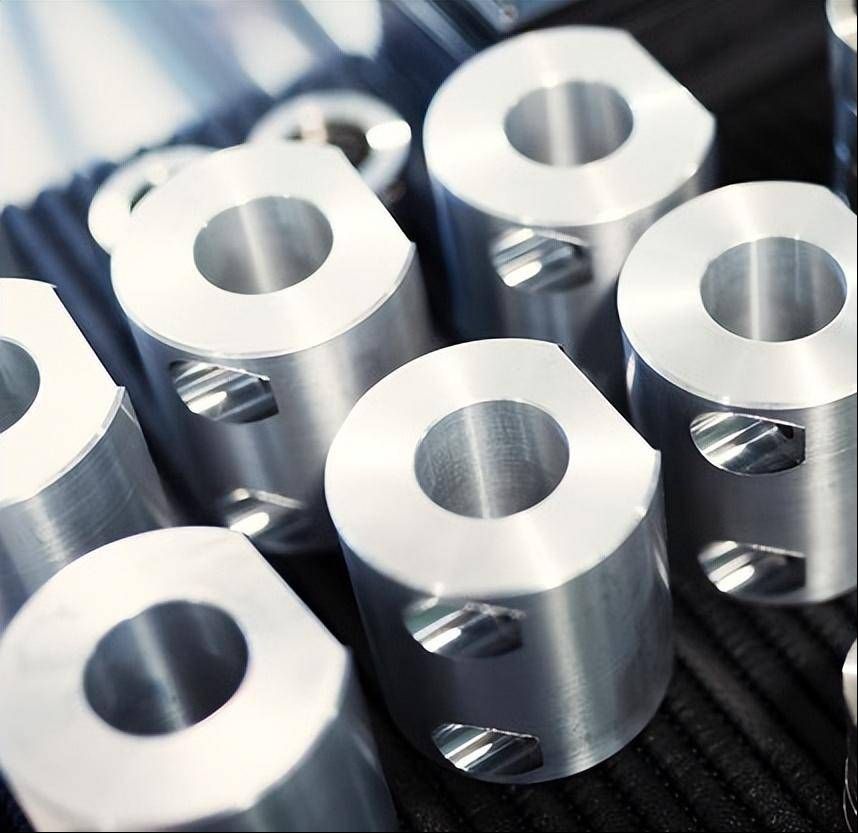 Máy móc Haozhifeng: Tham gia sâu vào lĩnh vực ngoại thương phần cứng